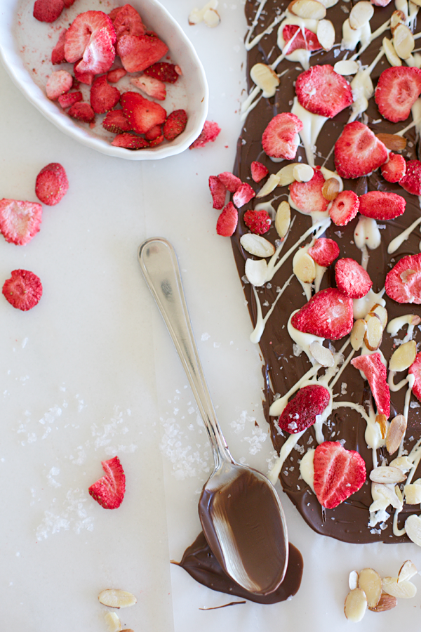 chocolate-strawberry-bark10