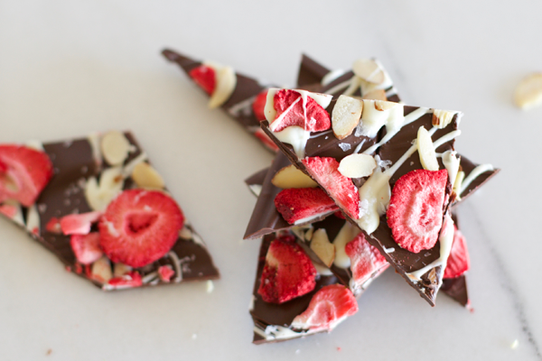 chocolate-strawberry-bark3