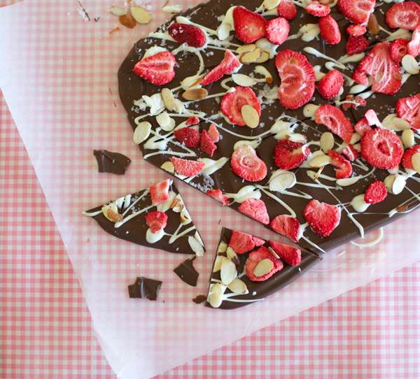 chocolate-strawberry-bark8